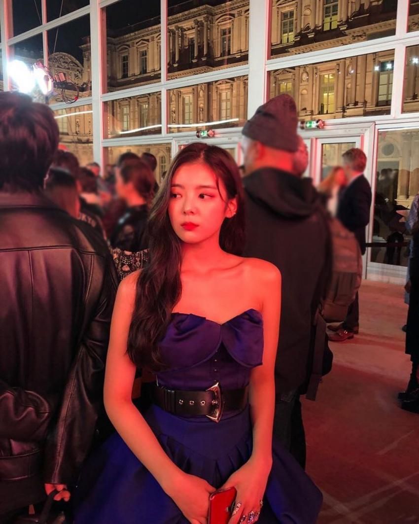 ITZY 있지 리아 루이비통쇼.insta