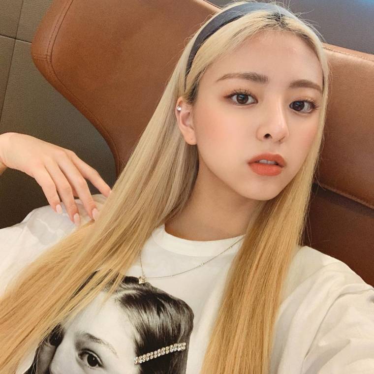 ITZY 유나.insta