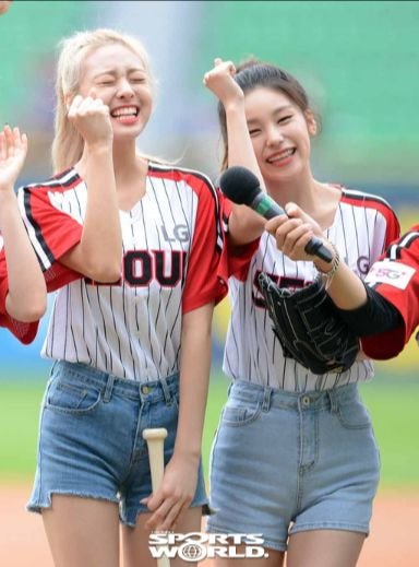 있지(ITZY) 유나 시타.jpgif