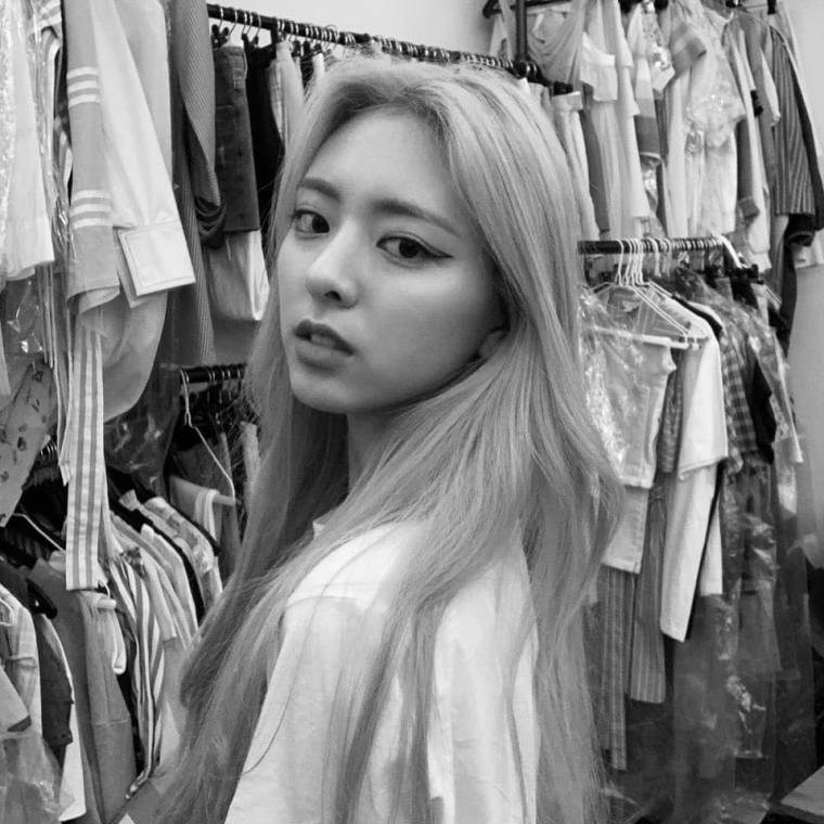 ITZY 예지,유나 (인별)
