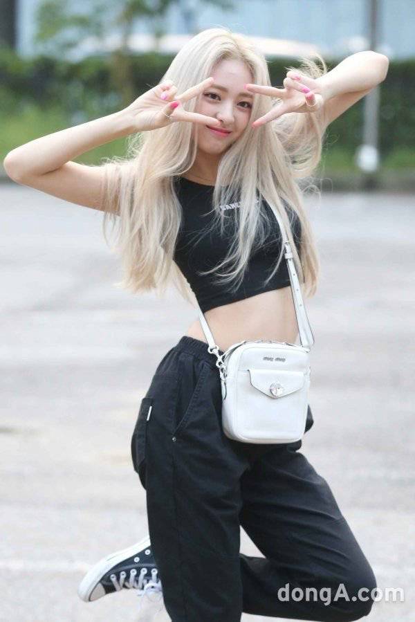 뮤뱅 출근길 ITZY(있지) 유나