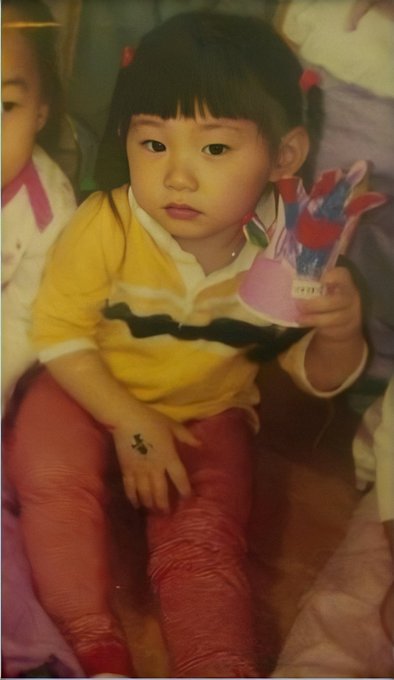 ITZY 누가봐도 채령이 애기시절