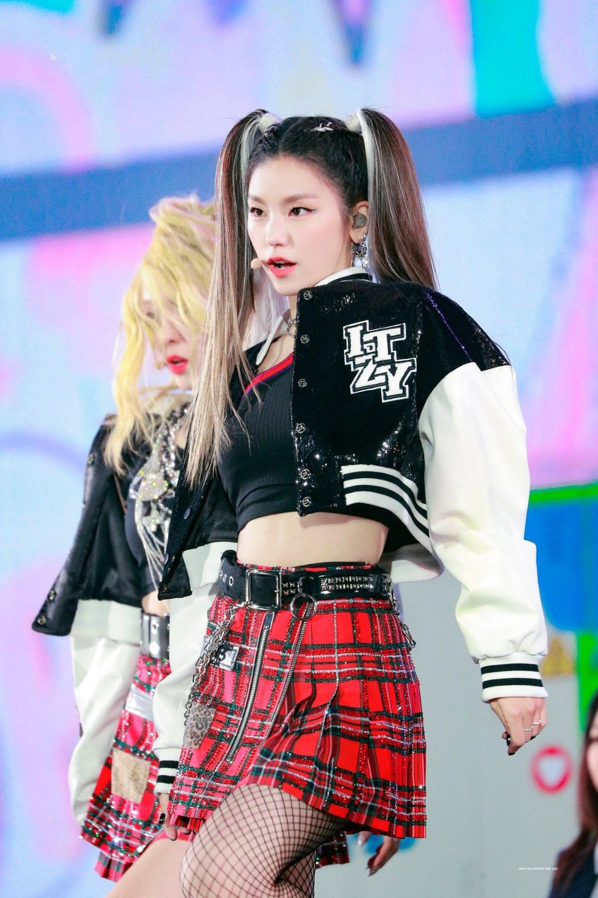양갈래 있지 예지
