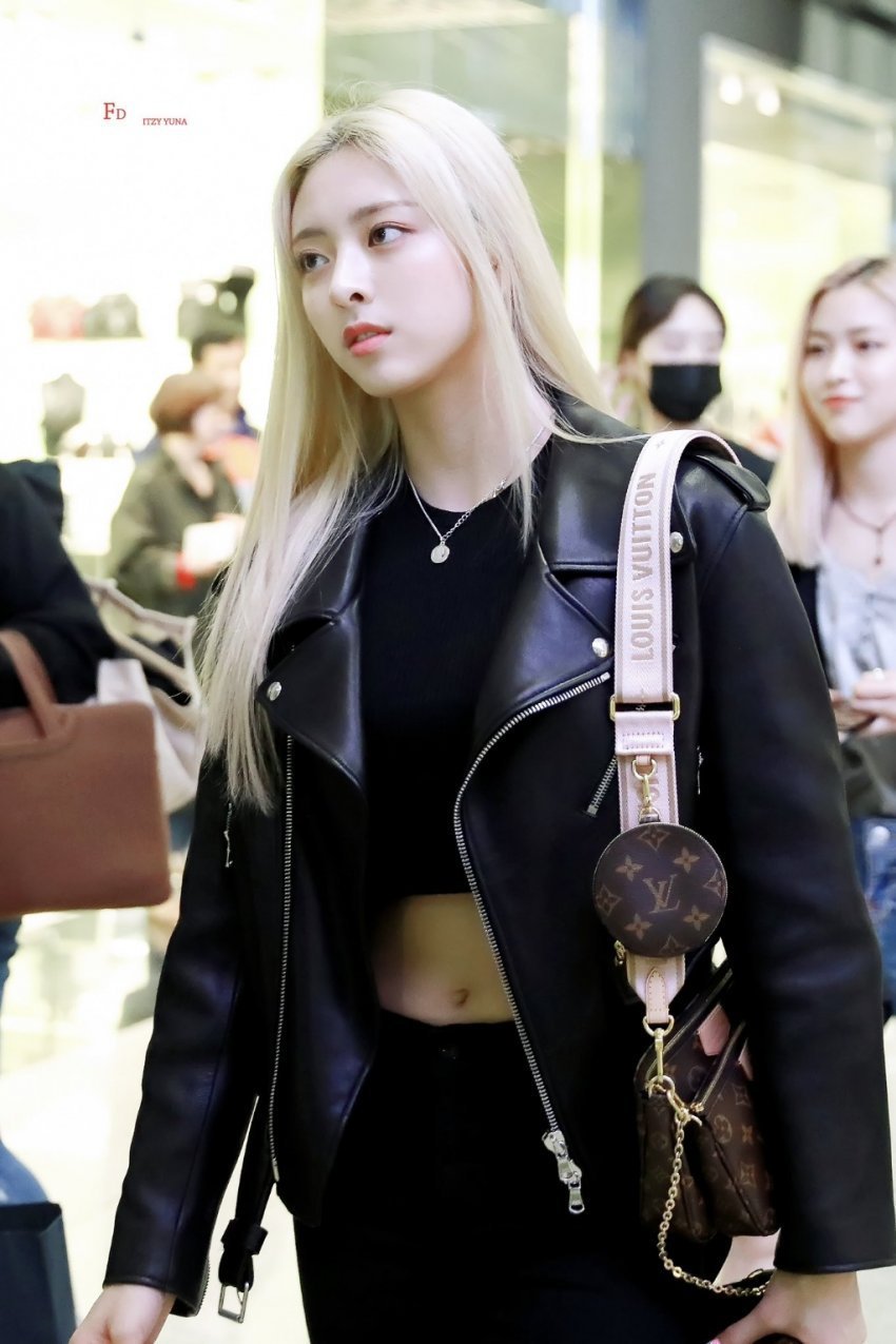 카리스마 ITZY 유나.jpg