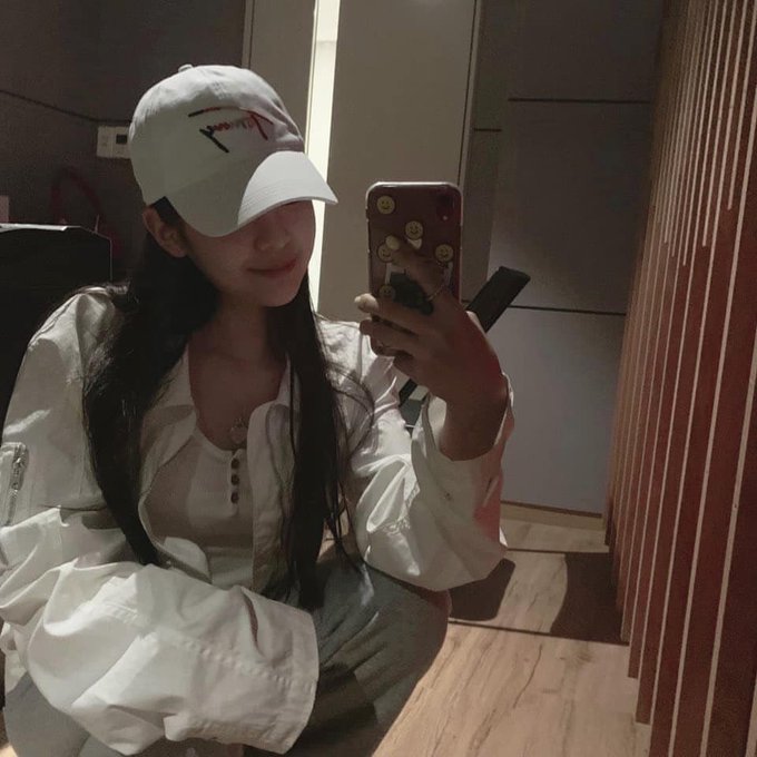 리아의 늦은 생일감사 메세지.insta