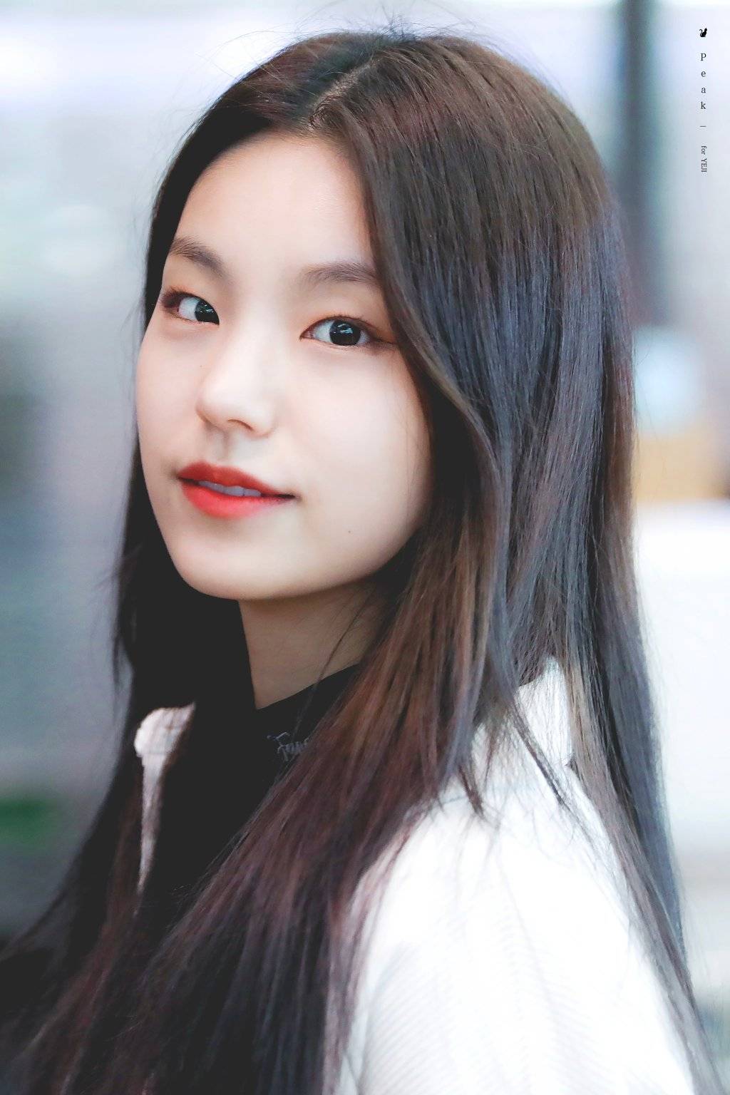 화장 연하게한 오늘자 ITZY 예지.jpg