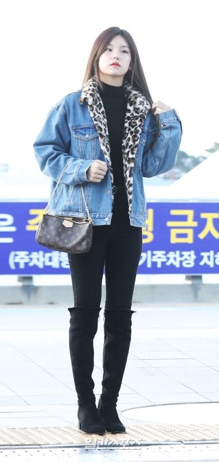 출국하는 있지(ITZY) 기사사진.jpg