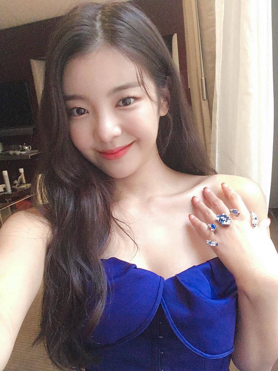 루이뷔통 ITZY (있지) 멤버들..