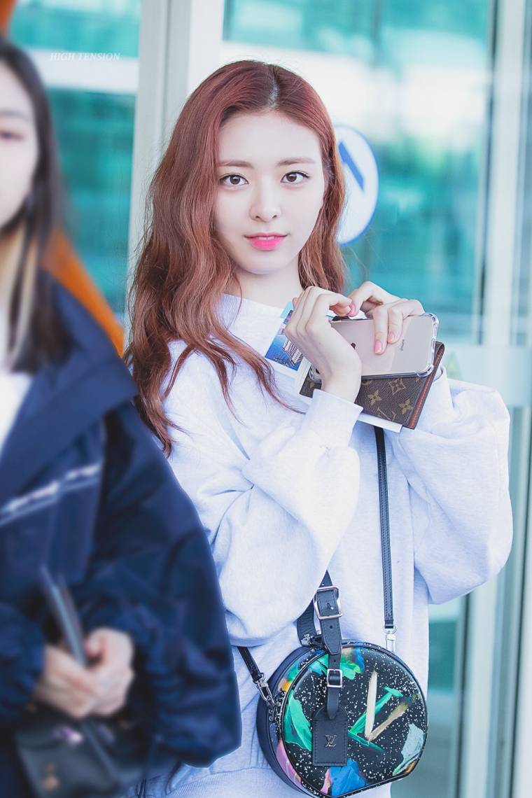[10P] #ITZY #유나.jpg