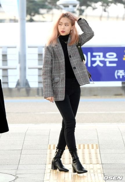 출국하는 있지(ITZY) 기사사진.jpg