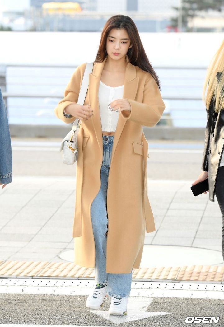 출국하는 있지(ITZY) 기사사진.jpg