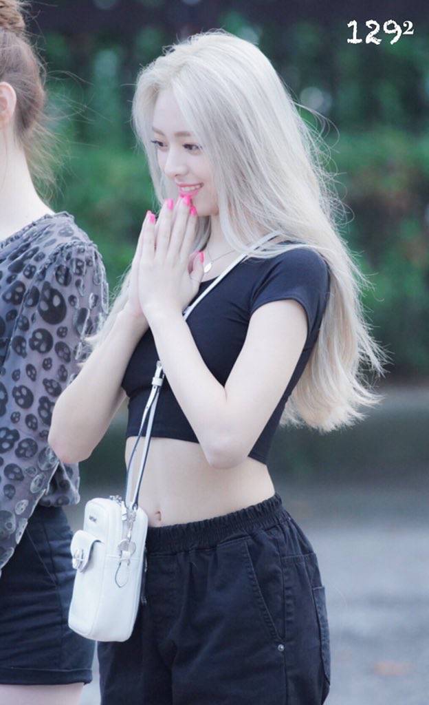 뮤뱅 출근길 ITZY(있지) 유나