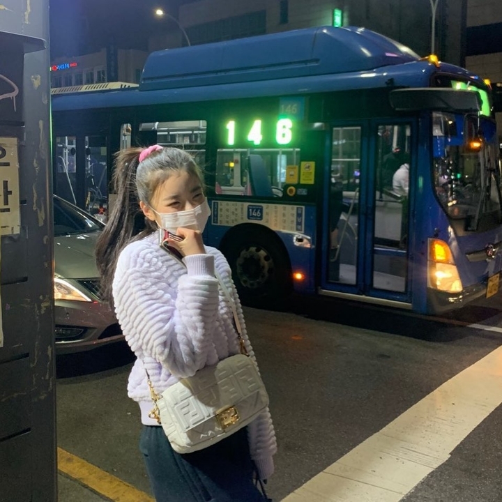 ITZY 리아.insta