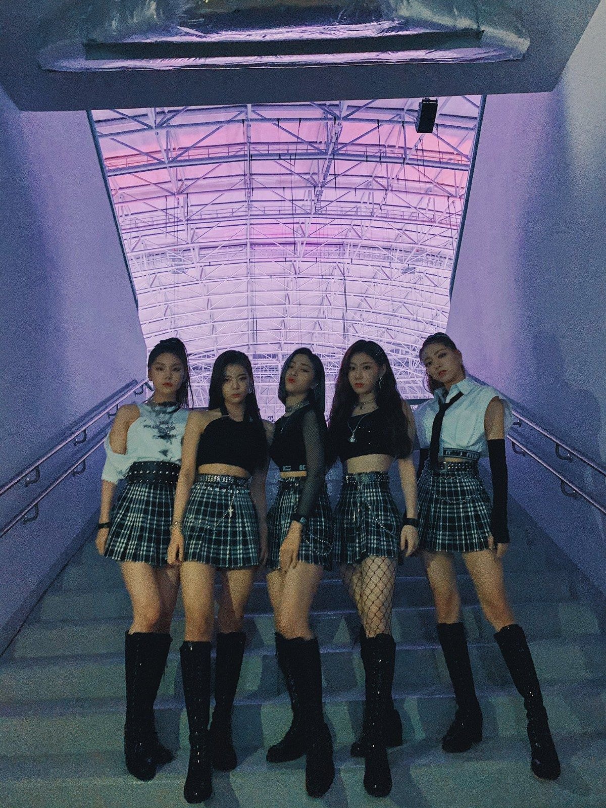 신인상 받은 #ITZY.twitter