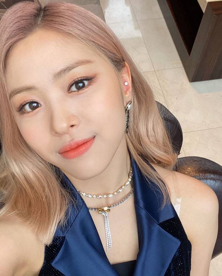 블랙&레드 #ITZY 류진