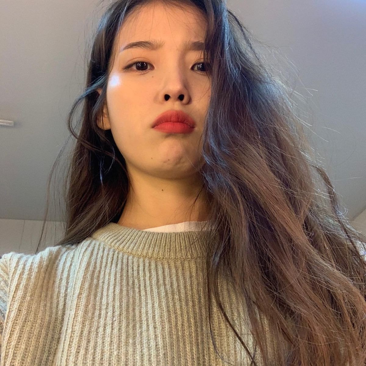 아이유 인스타 업뎃
