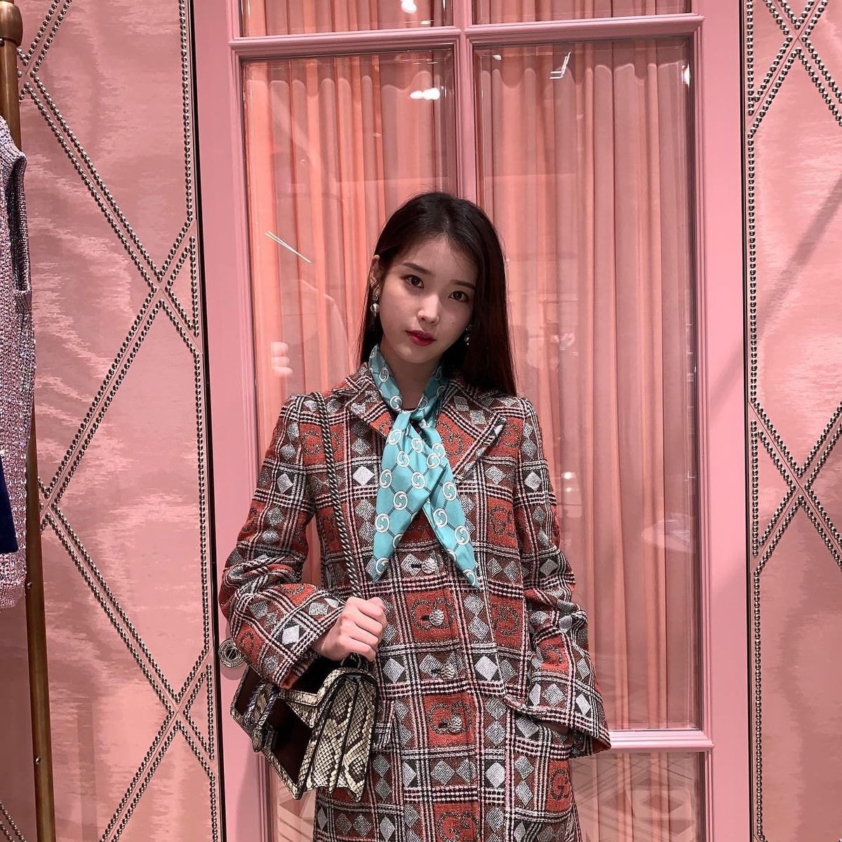 아이유 인스타 업뎃