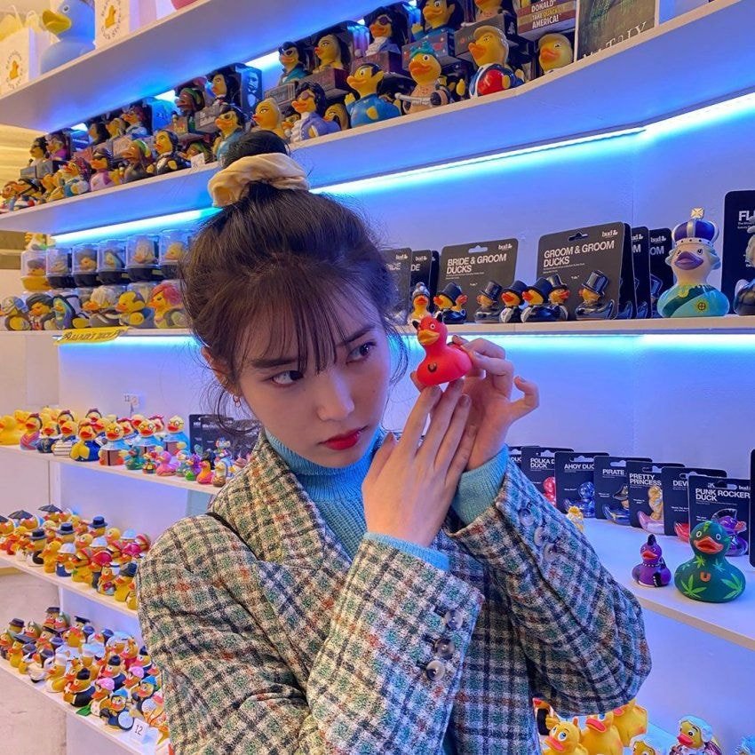 오늘자 아이유.insta