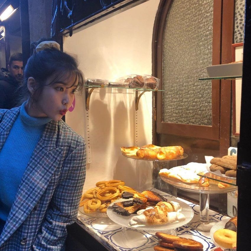 오늘자 아이유.insta