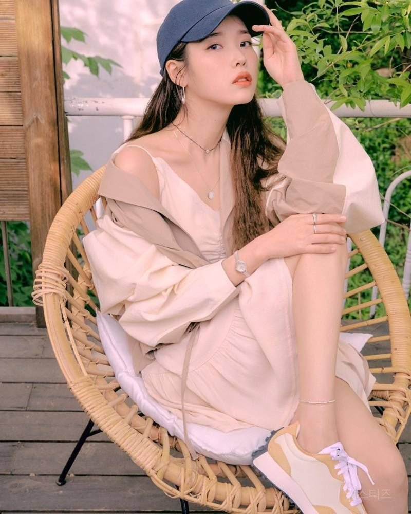 새로뜬 아이유 여름 화보