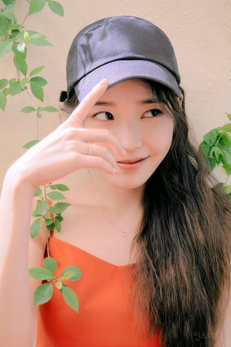 새로뜬 아이유 여름 화보