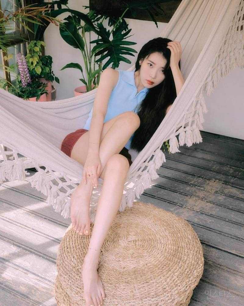 새로뜬 아이유 여름 화보