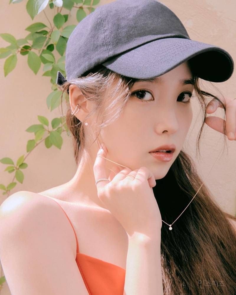 새로뜬 아이유 여름 화보