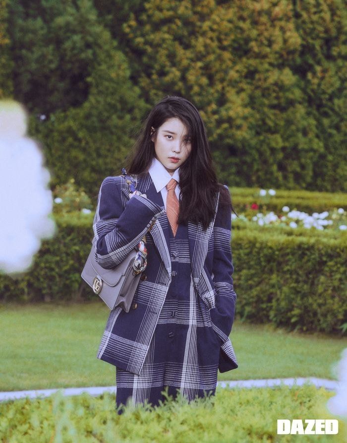 아이유 데이즈드 10월호 구찌 화보