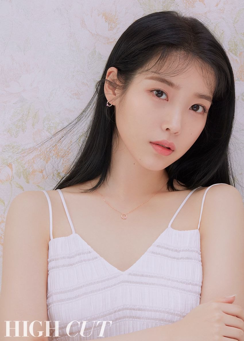 아이유 하이컷 화보