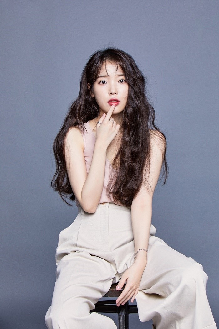 아이유(이지은) 모음.jpg