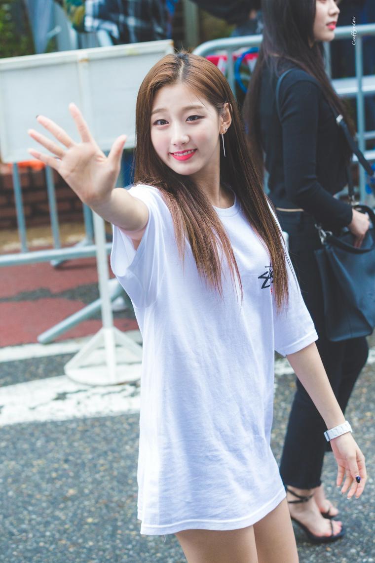 아이컨텍.러블리즈 막냉이 예인