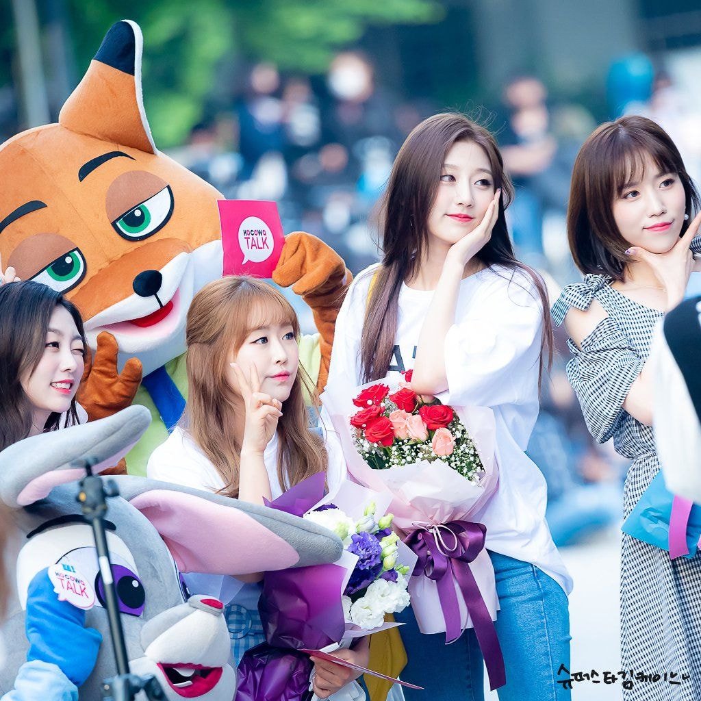 천상 연예인인 #러블리즈 막내 정예인