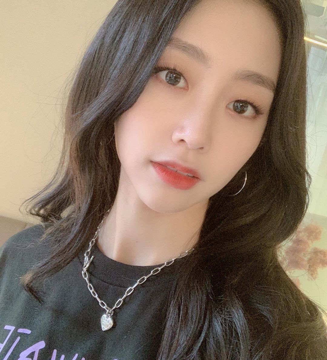 러블리즈 지수 인스타