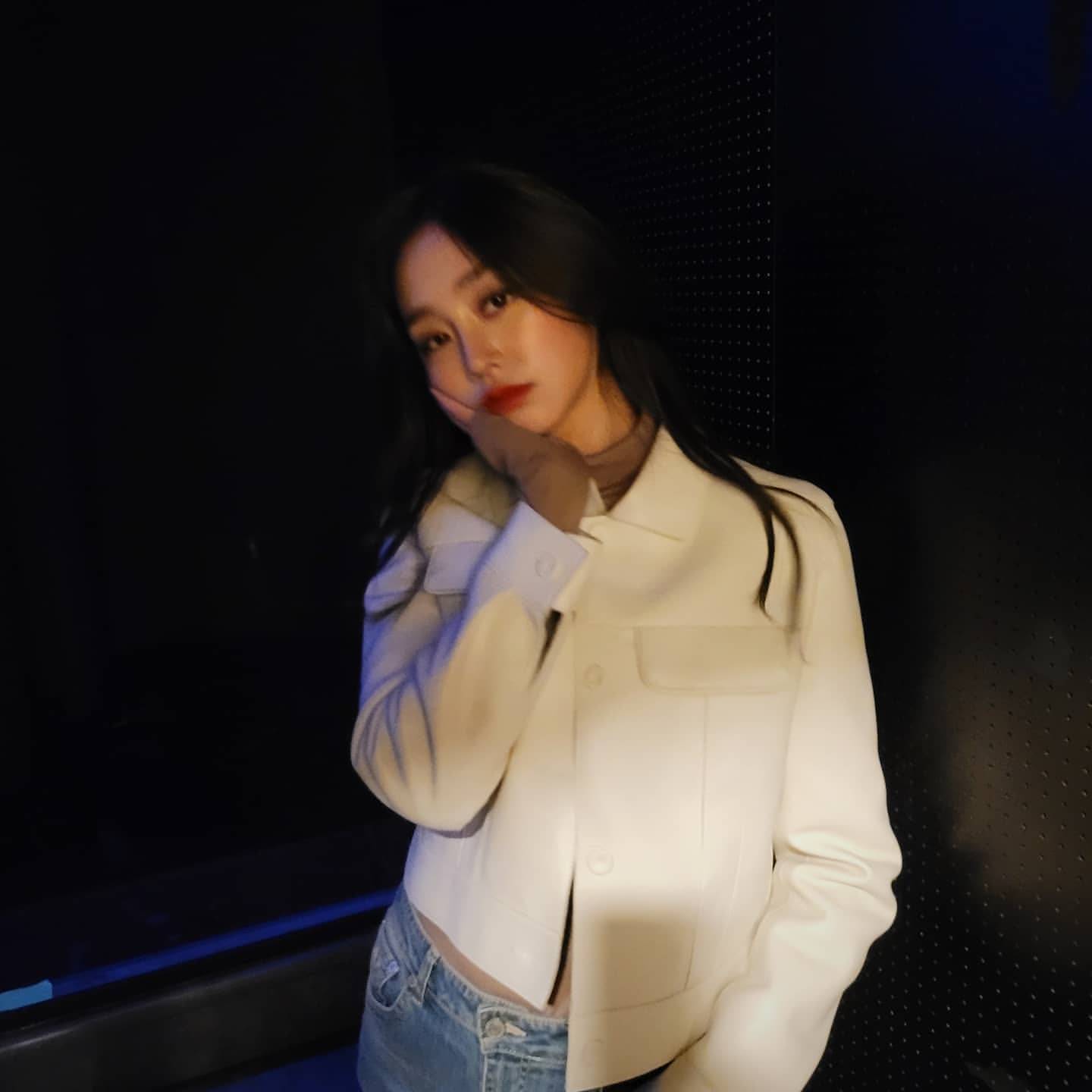 러블리즈 지수 인스타