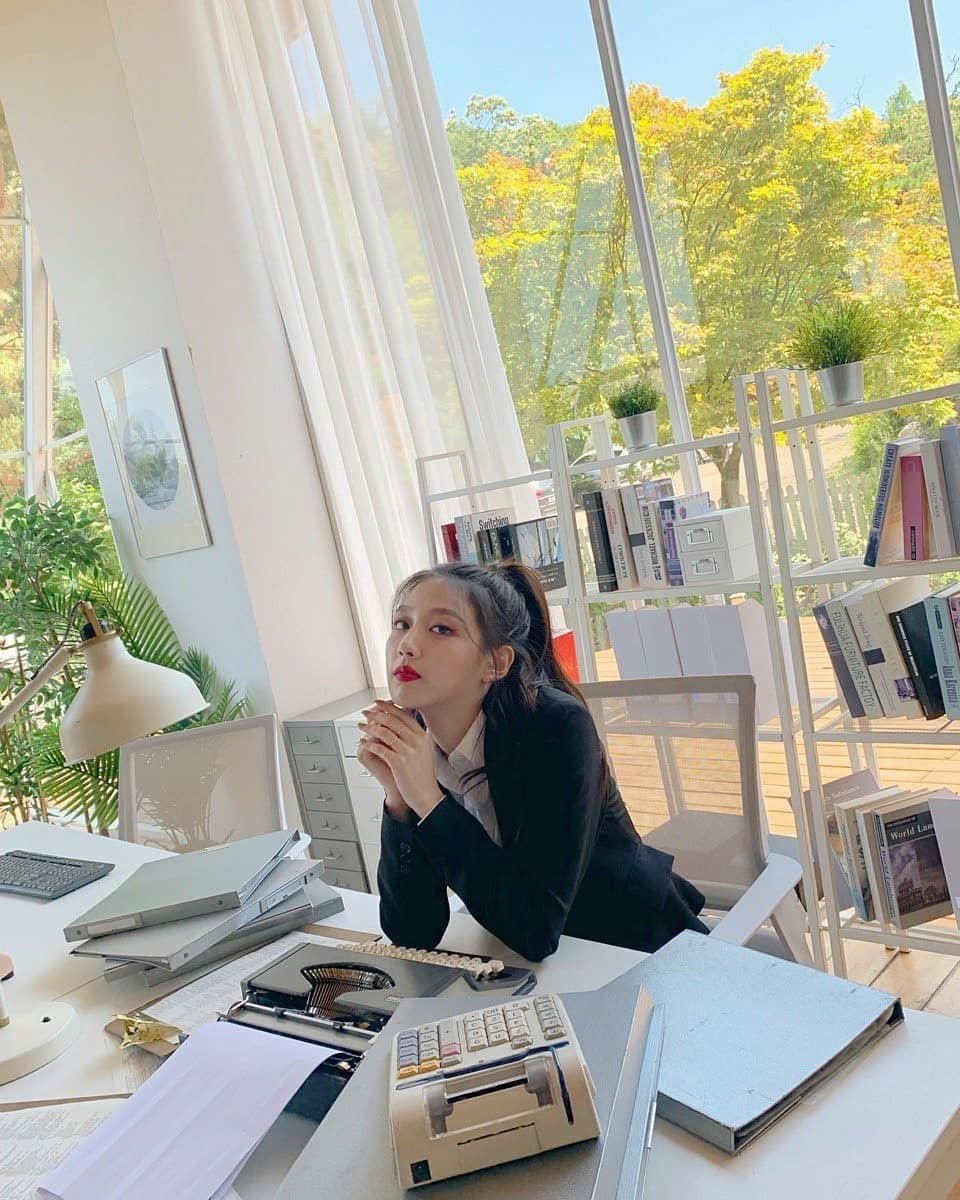 러블리즈 예인 인스타