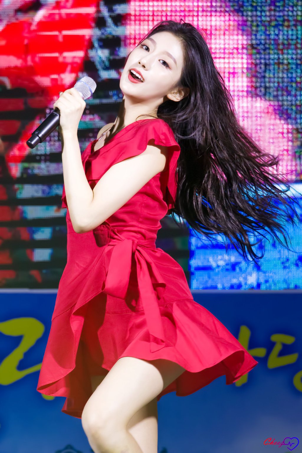 레드! #러블리즈 정예인
