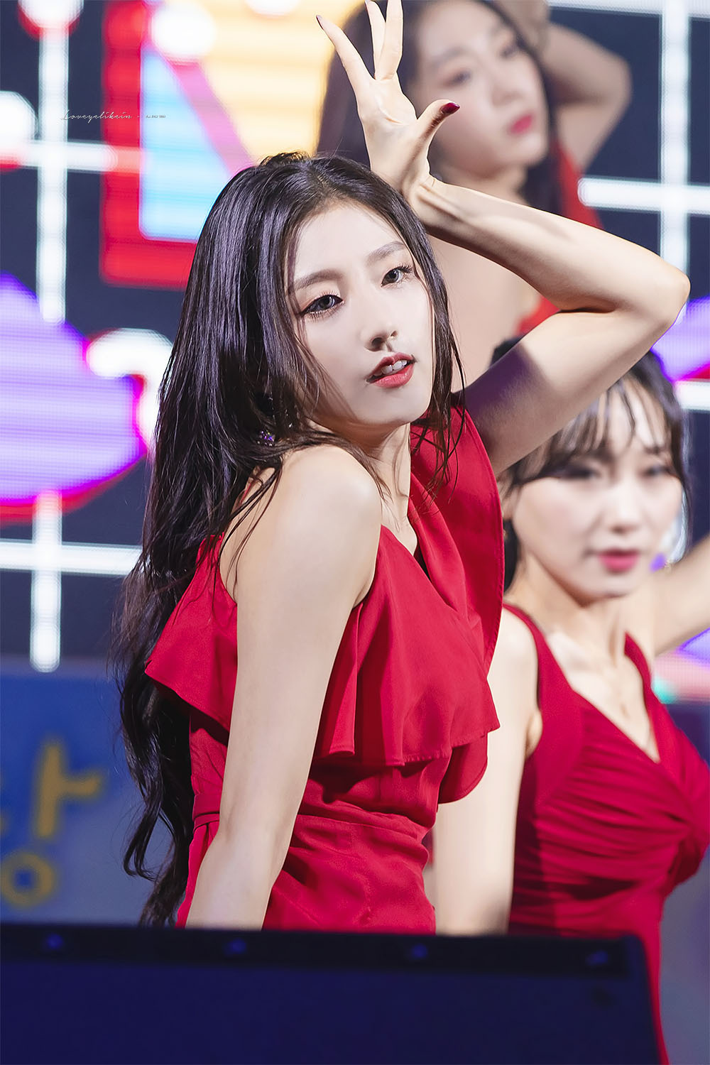 레드! #러블리즈 정예인