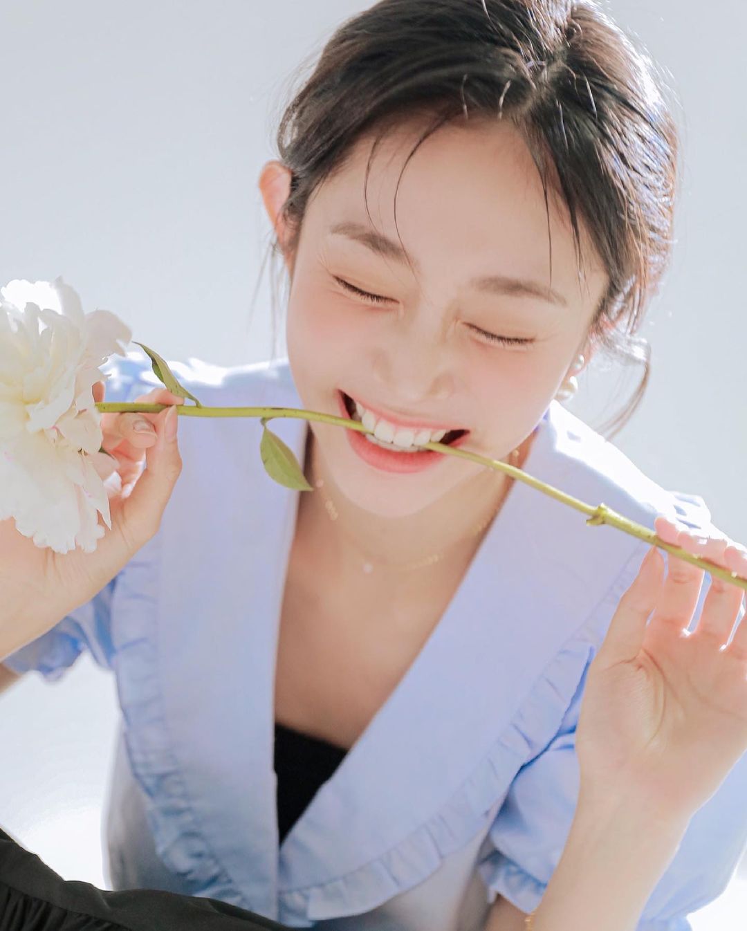 러블리즈 지수 화보 사진