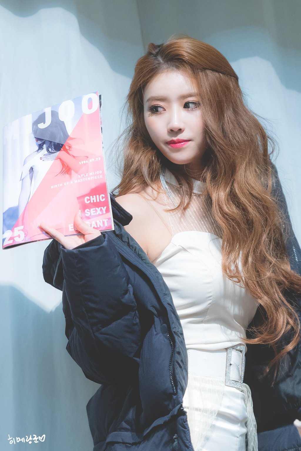 팬사인회 가면 볼 수 있는 #러블리즈 미주 모습
