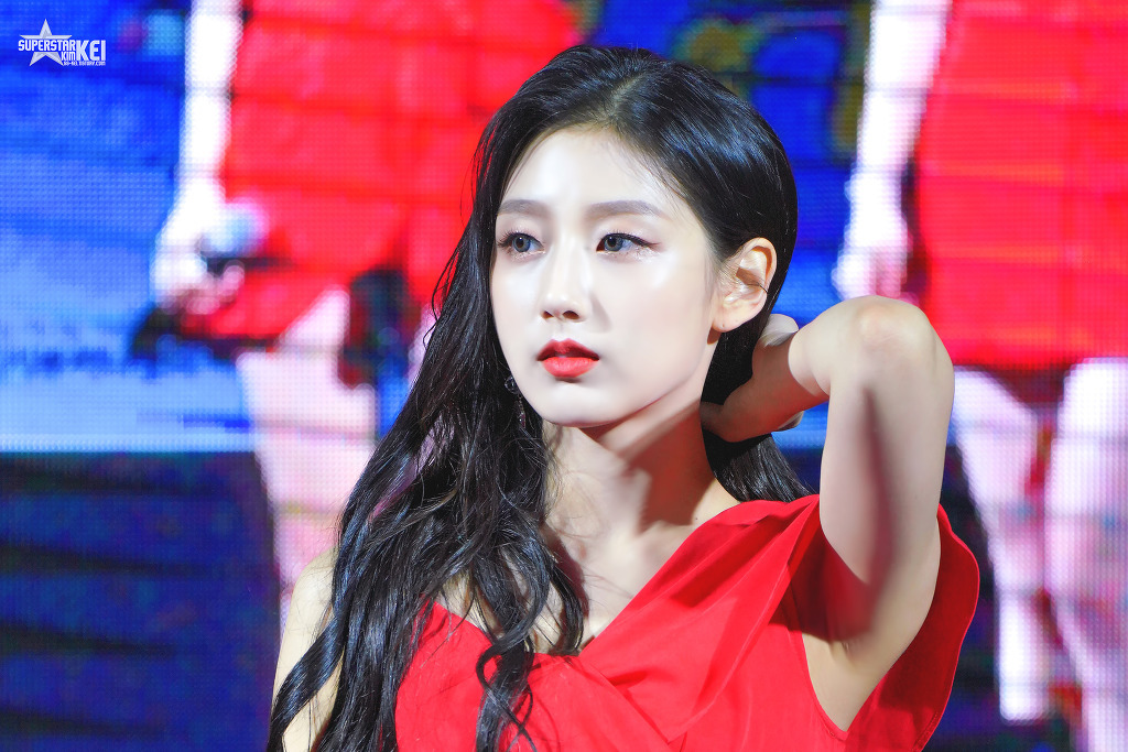 레드! #러블리즈 정예인