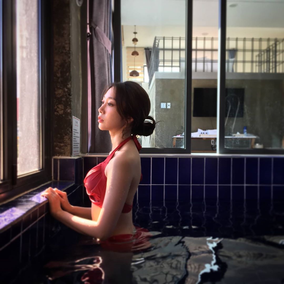 올려도 다른말 지어서 하시겠지만 얼른 뵀음 좋겠네요 - #러블리즈 지수.insta