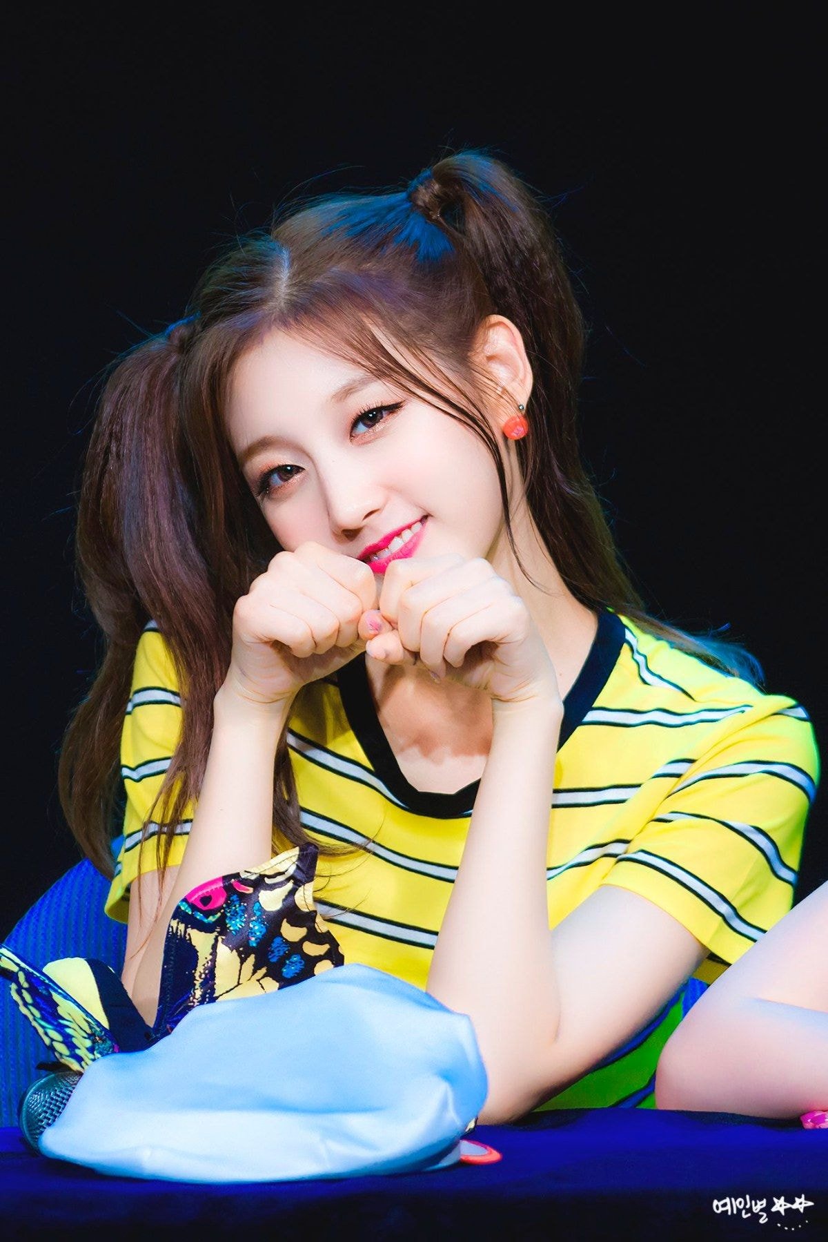 양갈래 헤어스타일도 잘 어울리는 #러블리즈 막내 #정예인
