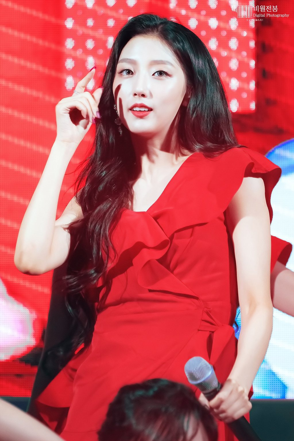 레드! #러블리즈 정예인
