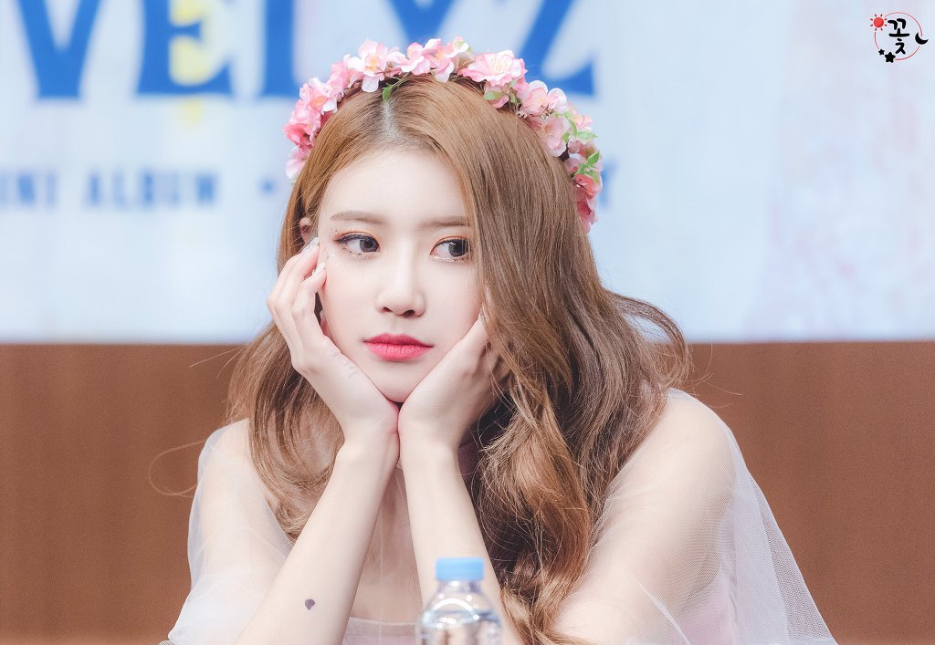 팬사인회 가면 볼 수 있는 #러블리즈 미주 모습