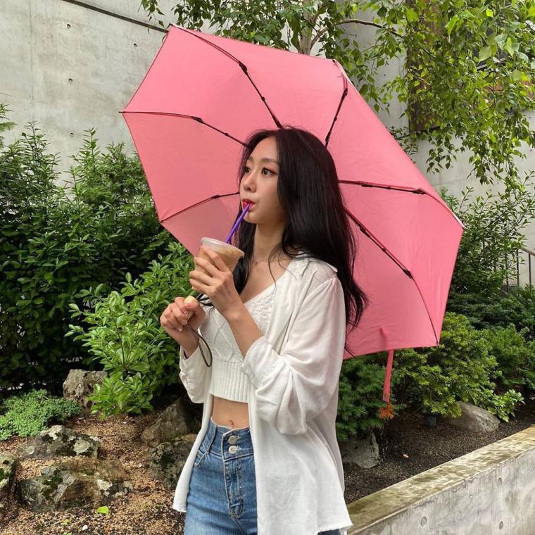 핑크 우산,러블리즈 서지수