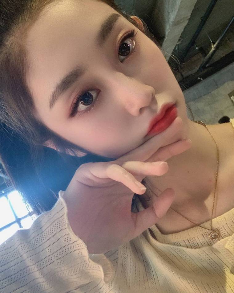 봄 나들이 #러블리즈 서지수