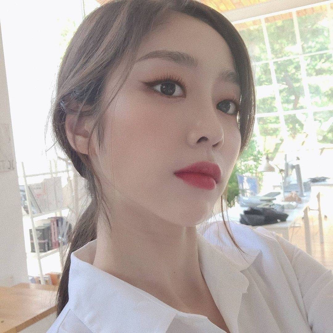 러블리즈 지수 인스타