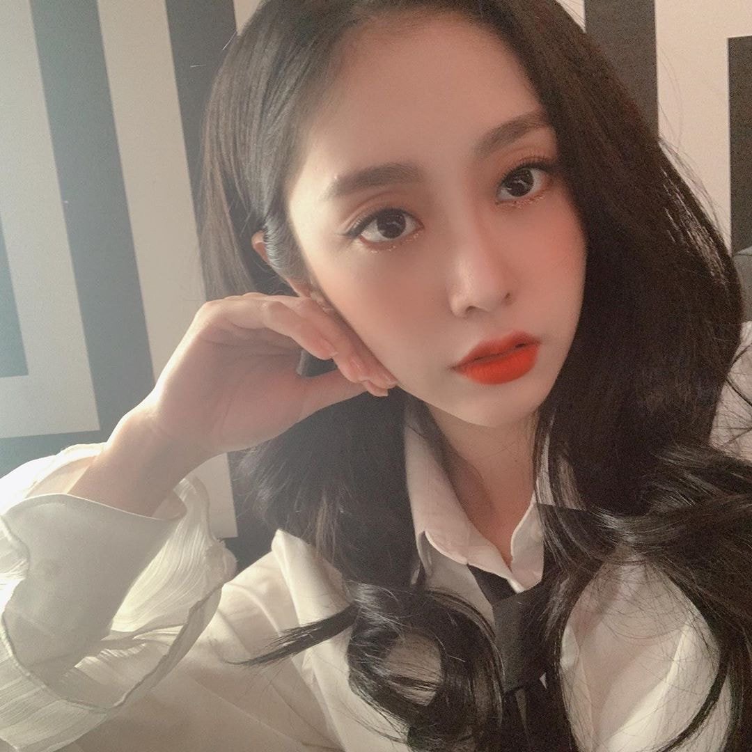 분위기 쩌는 러블리즈 서지수 인스타