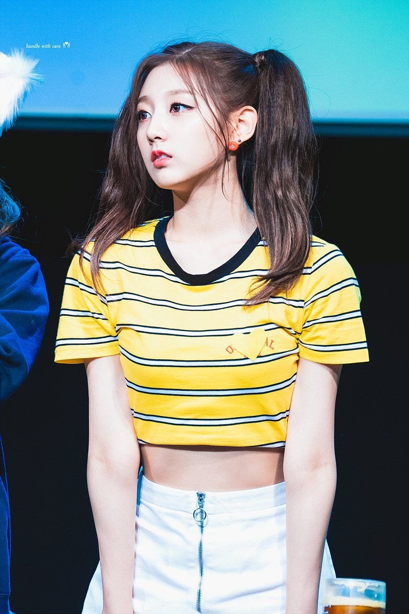 양갈래 헤어스타일도 잘 어울리는 #러블리즈 막내 #정예인