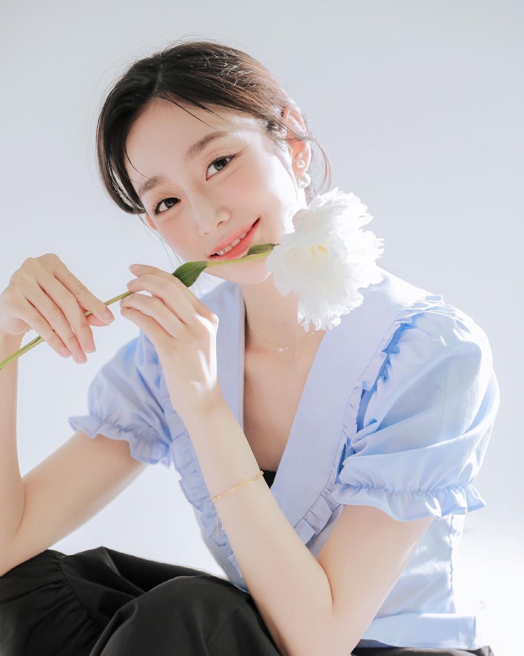 러블리즈 지수 화보 사진